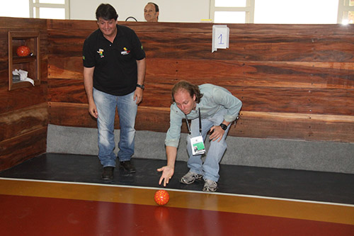 1416671864bocha_inauguracao_da_nova_cancha_na_vila_giunta_prefeito_rodrigo_agostinho_e_o_secretario_roger_barude__inauguram_a_nova_cancha_22-11-2014_(103)