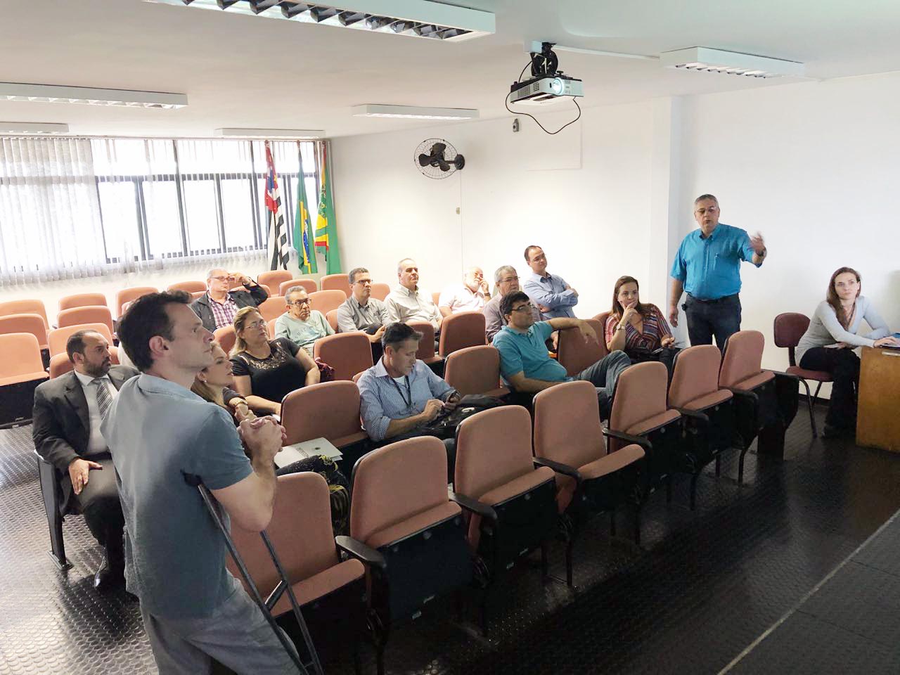 reunião calçadão
