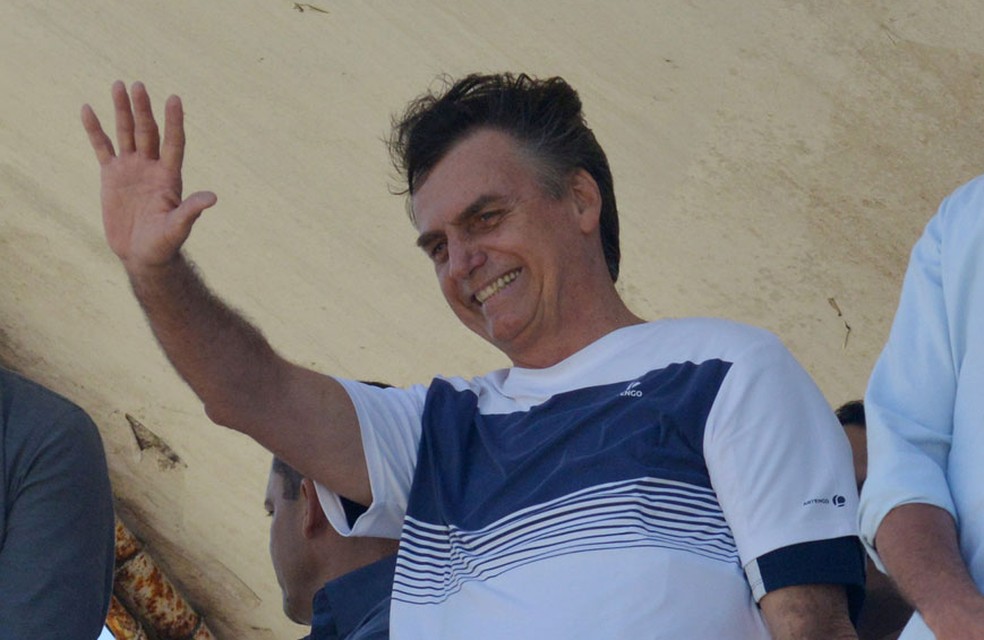 bolsonaro-na-praia