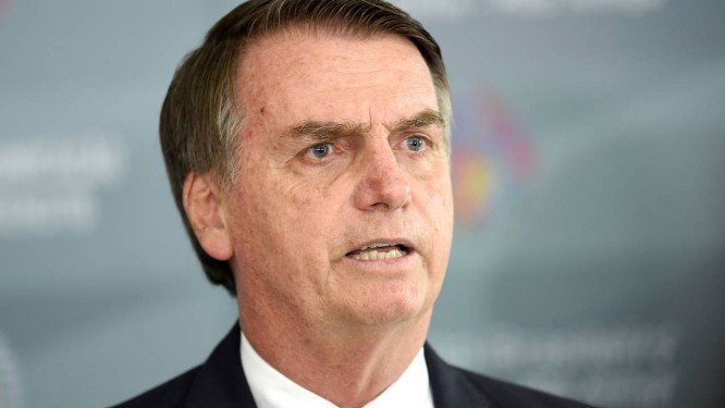 x80174100_Brazilian-President-elect-Jair-Bolsonaro-addresses-the-press-after-a-meeting-at-the-Brazili.jpg.pagespeed.ic.tA1S1rOrEF