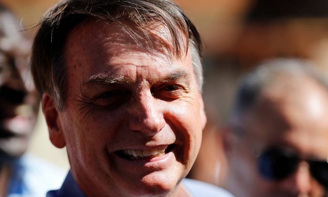 x82400800_Brazils-President-Jair-Bolsonaro-speaks-with-journalists-after-visitingYasmin-Alves-at-t.jpg.pagespeed.ic.SXyX4yrbFE