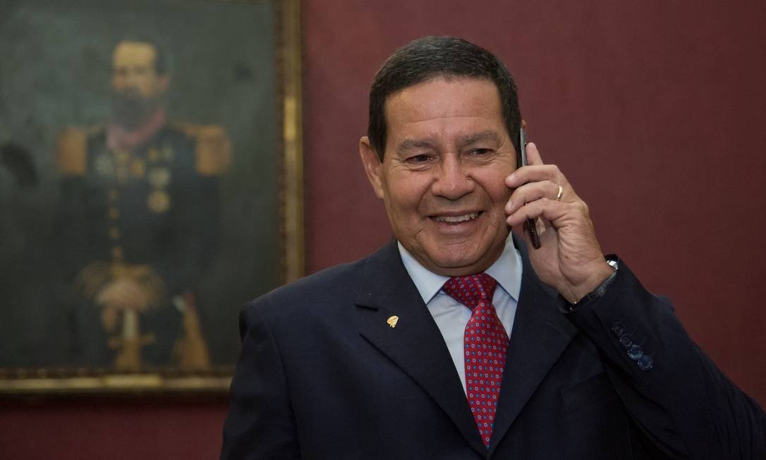 x80756851_Rio-de-JaneiroRJ-22-01-2019-Presidente-da-Republica-em-exercicio-Hamilton-Mourao.-Fo-1.jpg.pagespeed.ic.npraNVjdEN