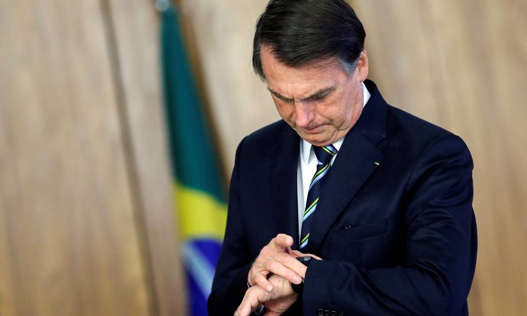 x83015667_Brazils-President-Jair-Bolsonaro-attends-a-credentials-presentation-ceremony-for-sever.jpg.pagespeed.ic.pgTgJ3zaC3
