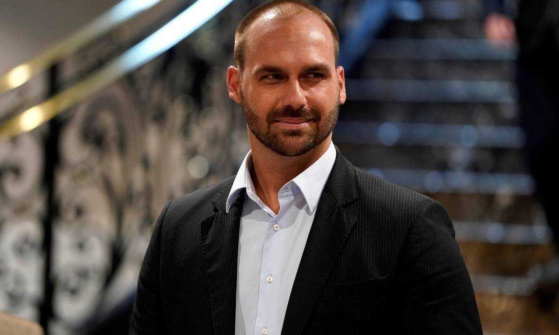 x83633697_FILE-PHOTO-Eduardo-Bolsonaro-son-of-Brazilian-President-Jair-Bolsonaro-arrives-for-the-show.jpg.pagespeed.ic.0UTemZHYcd