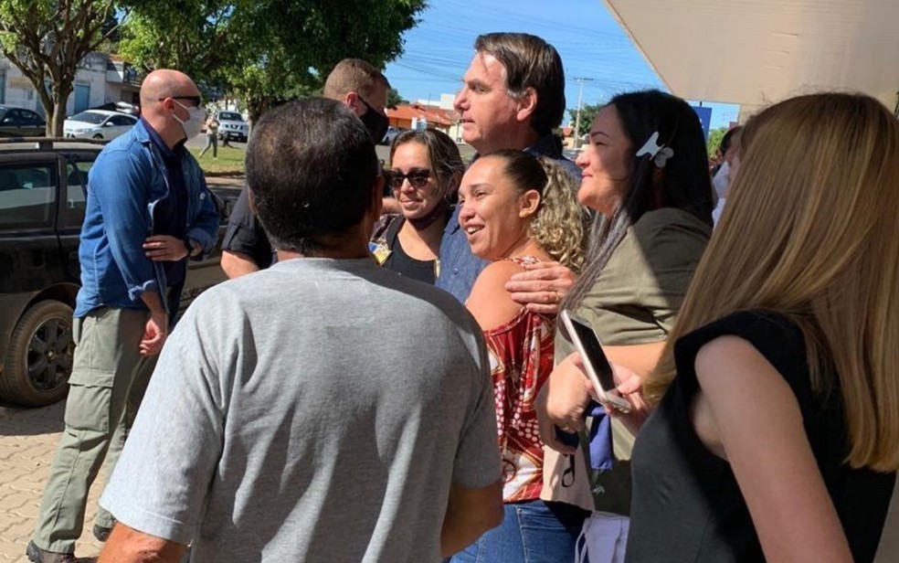 bolsonaro-abraco