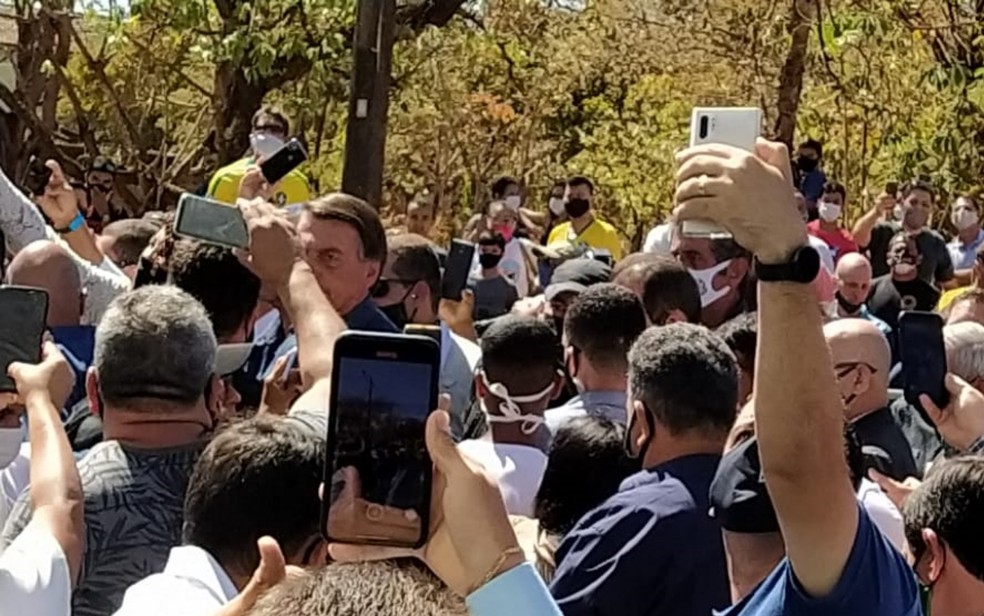 bolsonaro-multidao (1)
